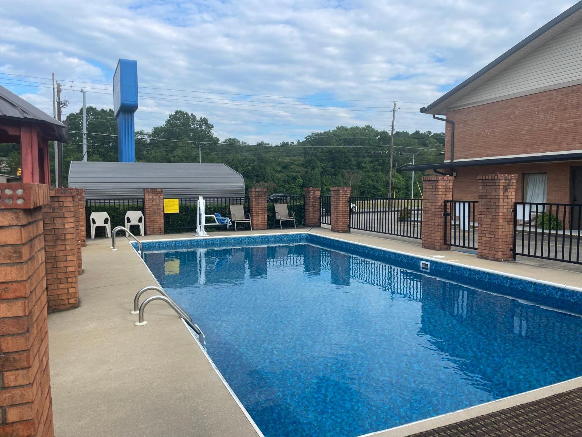 Royal Inn - Anniston Exterior foto