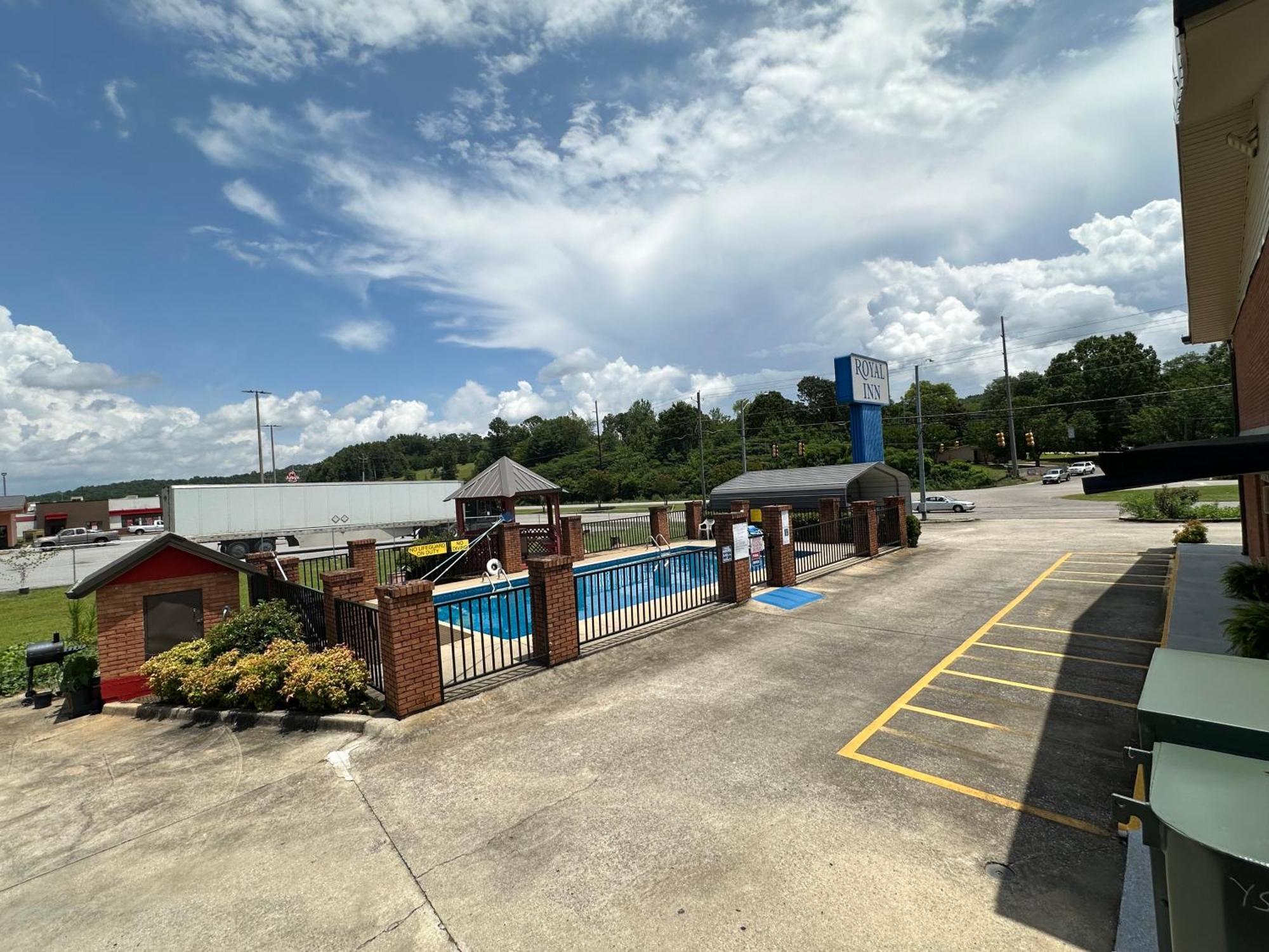 Royal Inn - Anniston Exterior foto